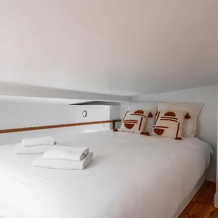 Avec Mezzanine #nation #voltaire Apartment *