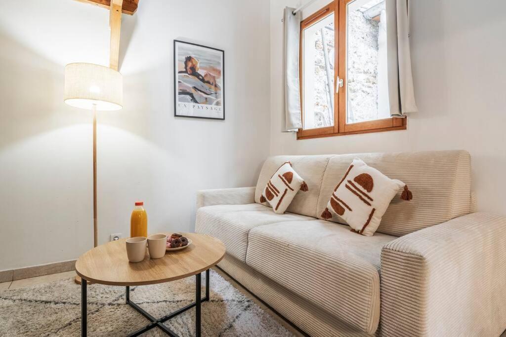 Avec Mezzanine #nation #voltaire Apartment *